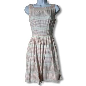 Vintage Women’s Pink Striped Fit & Flare Mini Dress Eyelet 50s Union Made‎ Sz 9